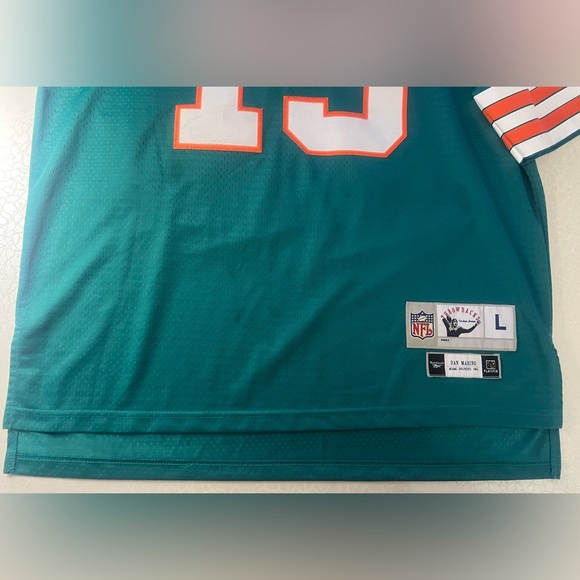 Reebok | NFL Throwbacks Dan Marino 13 football Jersey. Size: L - Picture 13 of 16